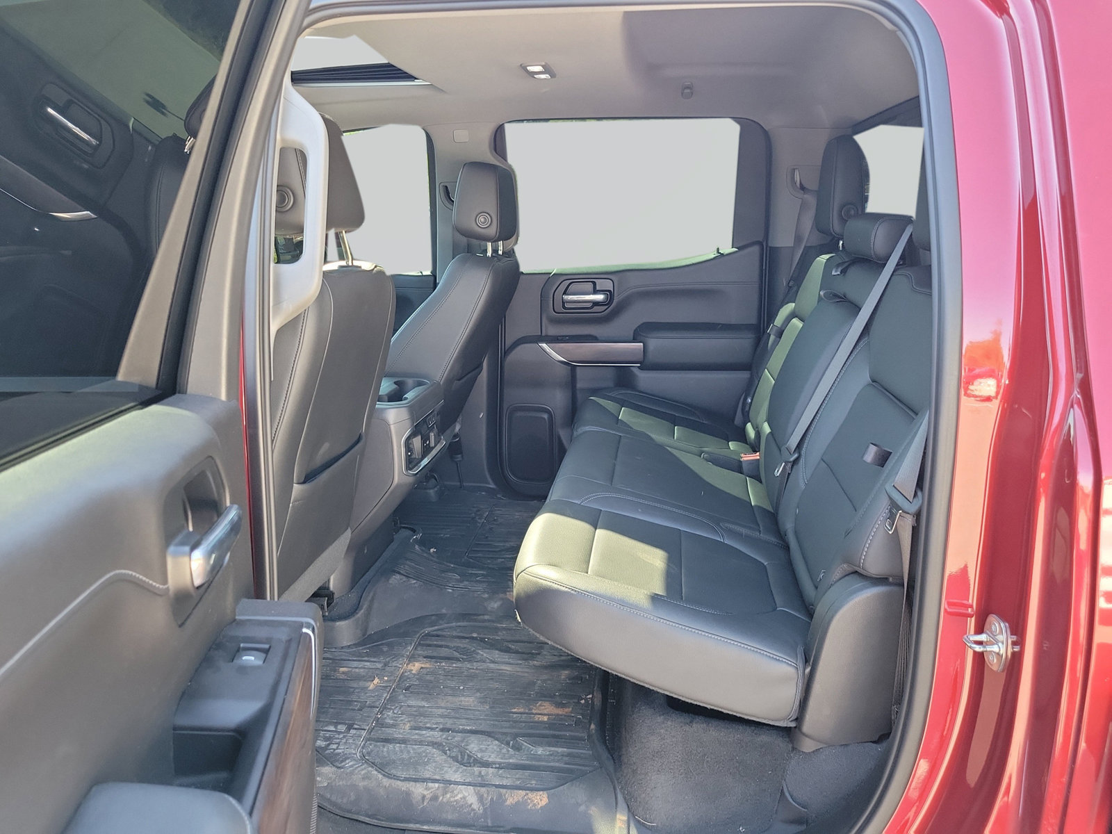 Used 2019 GMC Sierra 1500 SLT w/ SLT Premium Plus Package AWD/4WD image 28