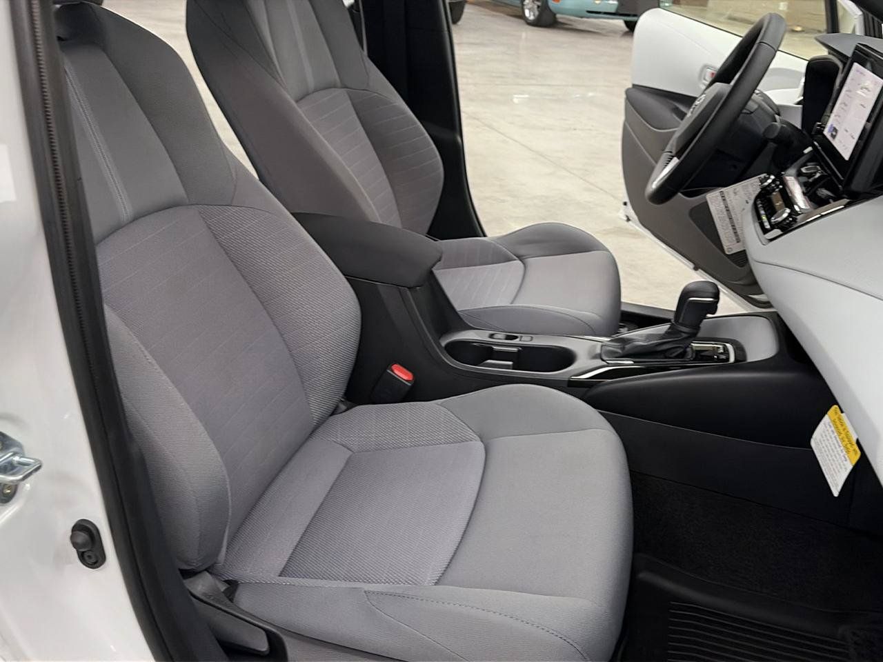 Used 2026 Toyota Corolla SE FWD image 18