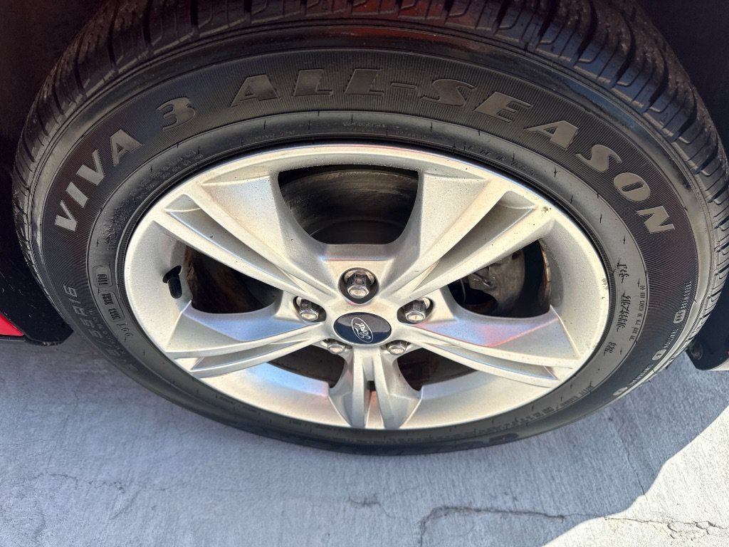 Used 2014 Ford Focus SE FWD image 9