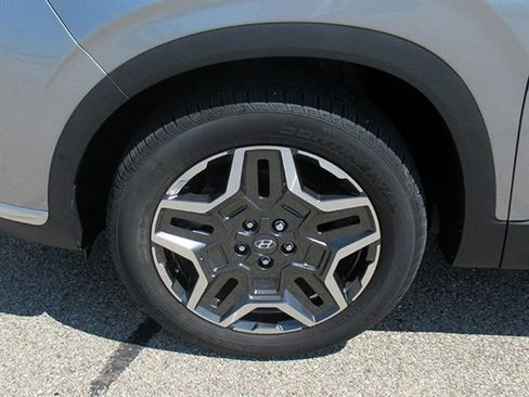 Used 2023 Hyundai Santa Fe Limited AWD/4WD image 13