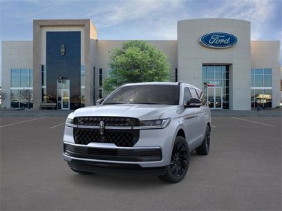 New 2025 Lincoln Navigator Reserve w/ Jet Appearance Package