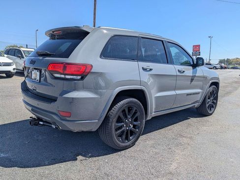 Used 2021 Jeep Grand Cherokee Laredo X image 5