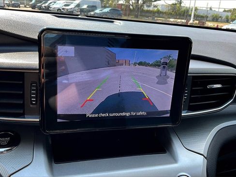 Certified 2022 Ford Explorer XLT w/ Equipment Group 202A image 20