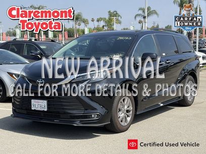 Certified 2026 Toyota Sienna XLE