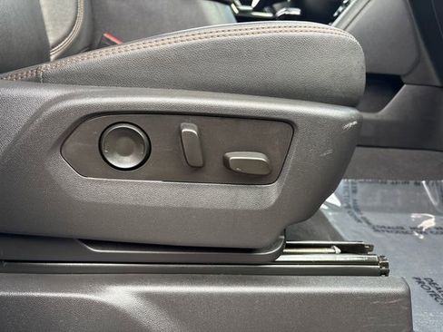 Used 2023 GMC Sierra 1500 AT4 w/ Technology Package image 39