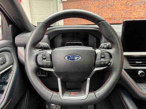 Used 2025 Ford Explorer ST w/ Sun And Sound Package AWD/4WD image 14