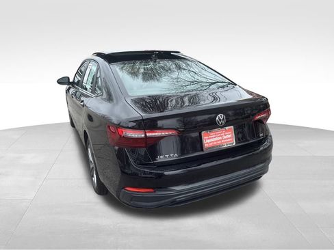 Used 2024 Volkswagen Jetta SE image 21