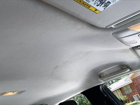Used 2020 Toyota Corolla LE FWD image 28