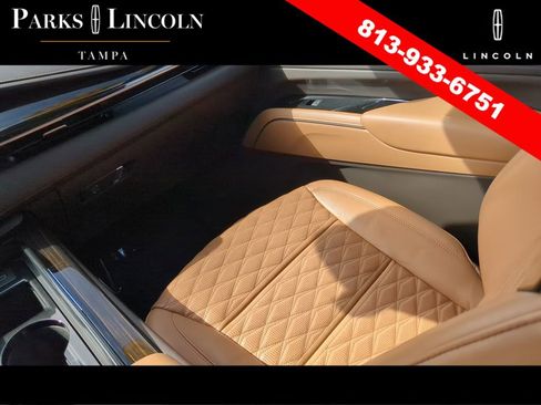 Used 2023 Cadillac Escalade Premium Luxury image 15