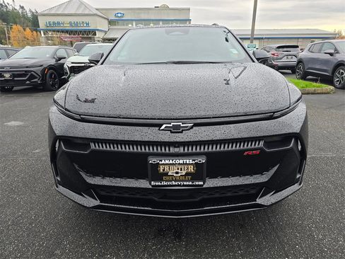 New 2026 Chevrolet Equinox EV RS image 8