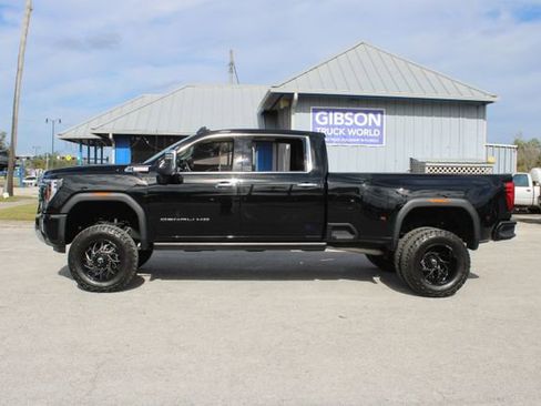 Used 2025 GMC Sierra 3500 Denali w/ Denali Reserve Package image 6