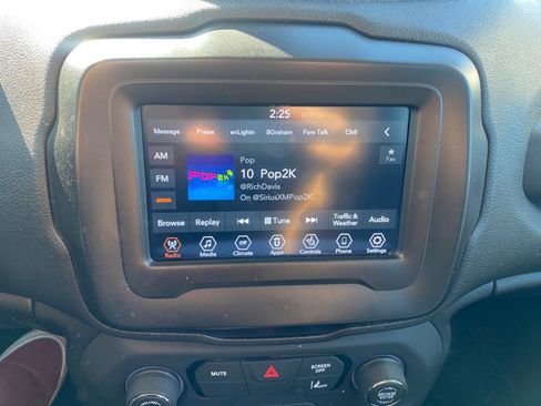 Used 2021 Jeep Renegade Latitude w/ Convenience Group image 34