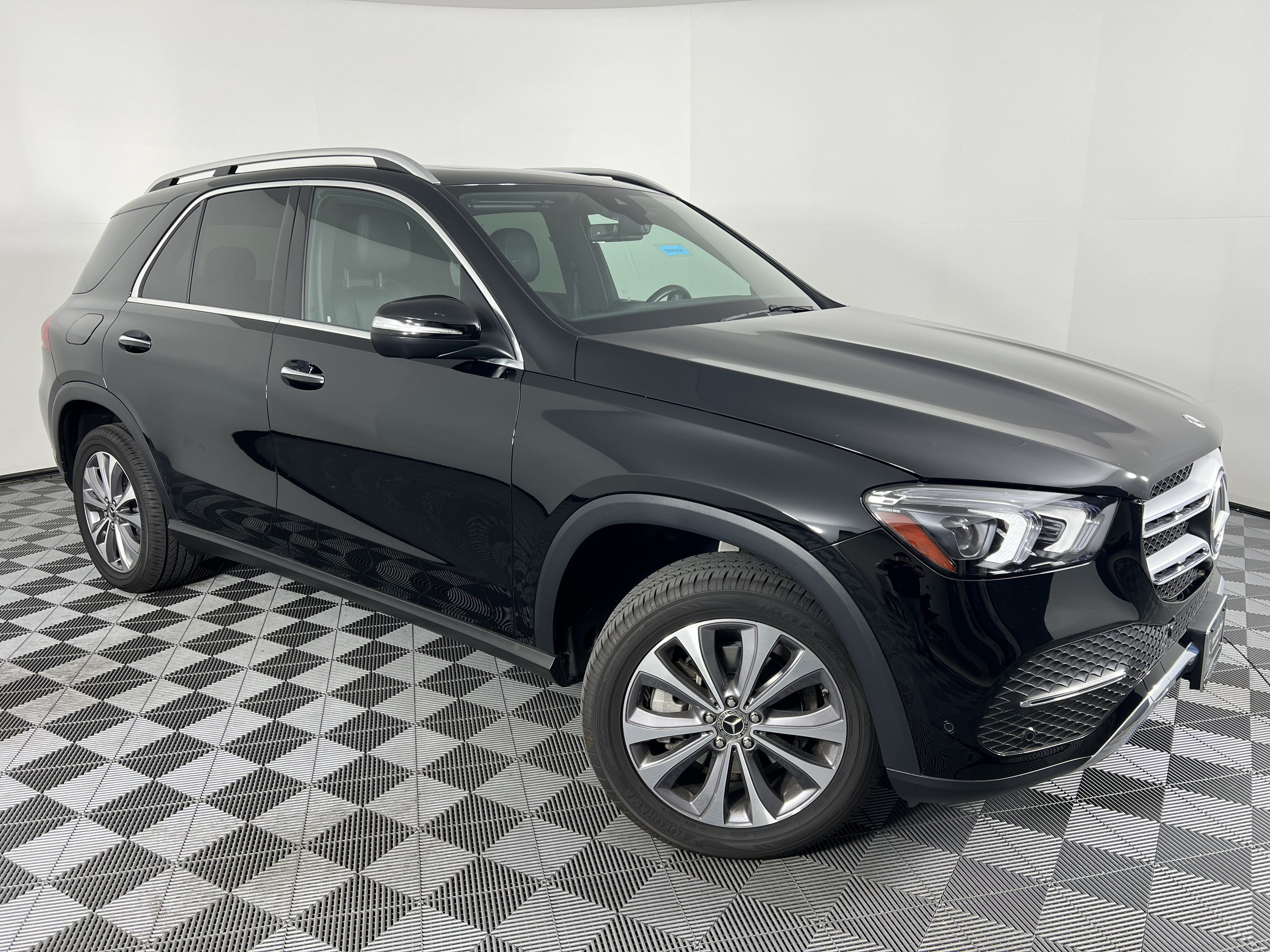 Certified 2022 Mercedes-Benz GLE 350 4MATIC image 2