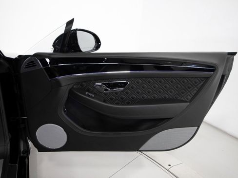 Used 2020 Bentley Continental GT V8 image 41