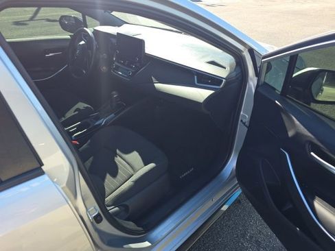 Used 2022 Toyota Corolla SE image 38