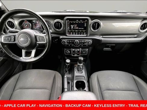 Used 2022 Jeep Wrangler Unlimited Sahara w/ LED Lighting Group AWD/4WD image 7