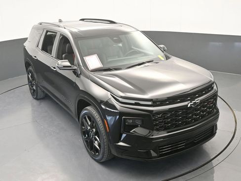 Used 2024 Chevrolet Traverse RS image 74