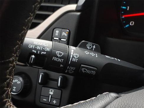 Used 2020 GMC Yukon Denali w/ Denali Ultimate Package image 26