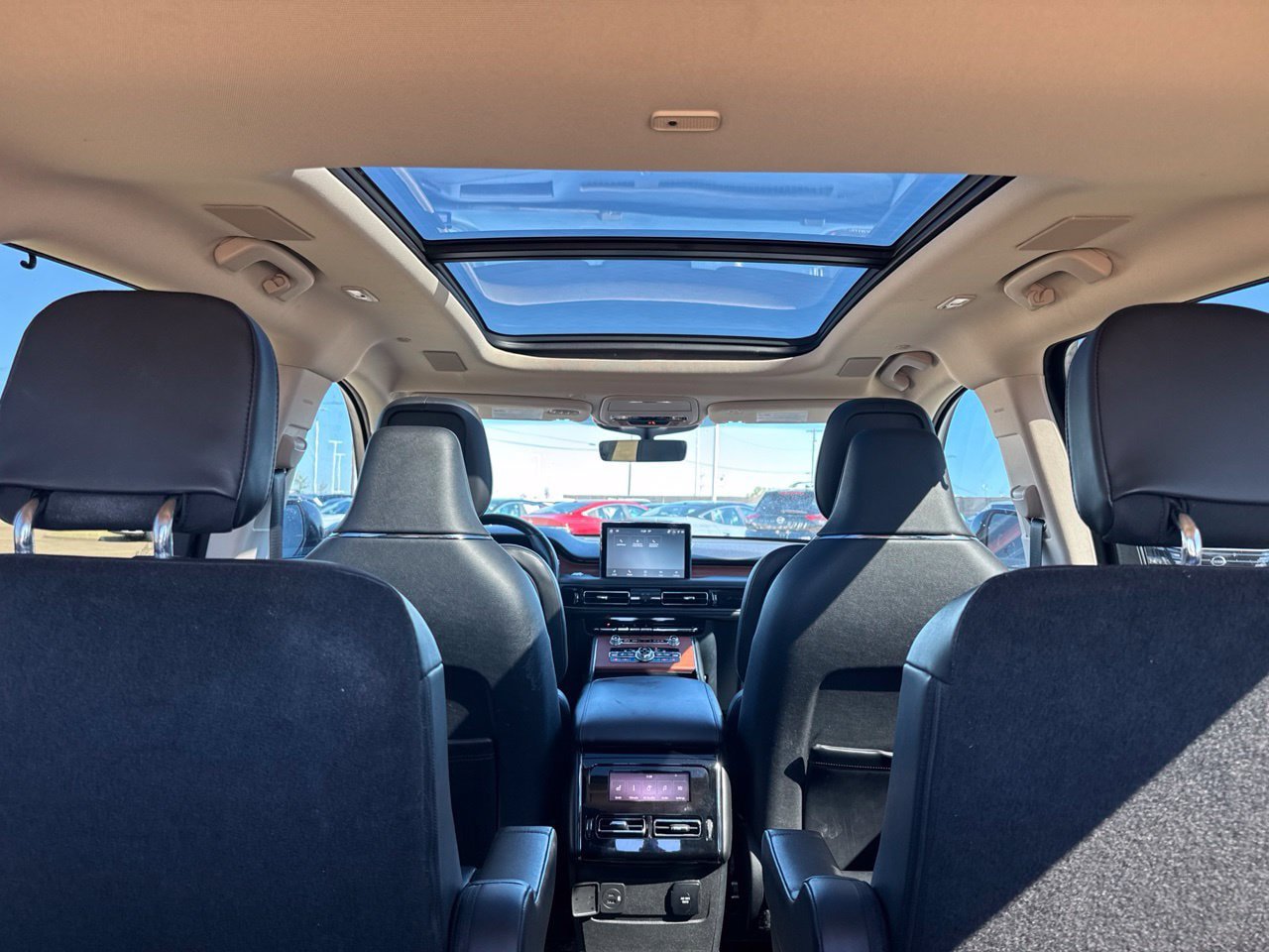 Used 2023 Lincoln Aviator Reserve w/ Equipment Group 201A RWD image 38