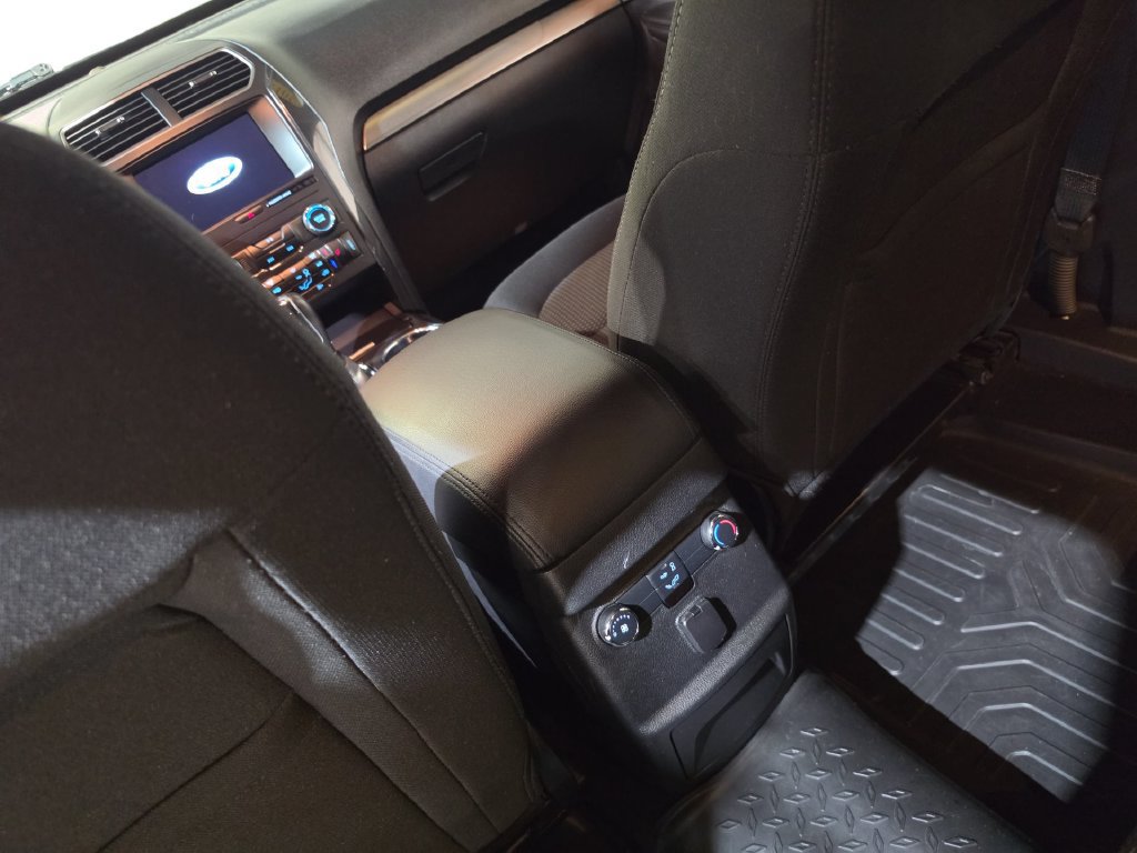 Used 2019 Ford Explorer XLT AWD/4WD image 21