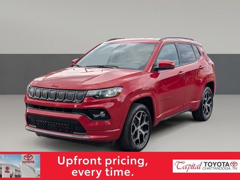 Used 2022 Jeep Compass Limited AWD/4WD image 7