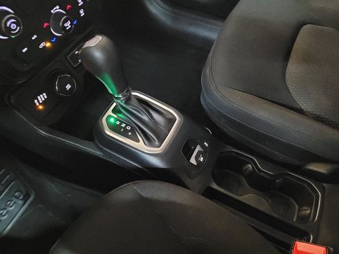 Used 2020 Jeep Renegade Altitude image 26