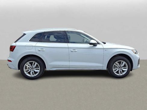 Used 2023 Audi Q5 2.0T Premium w/ Convenience Package AWD/4WD image 32
