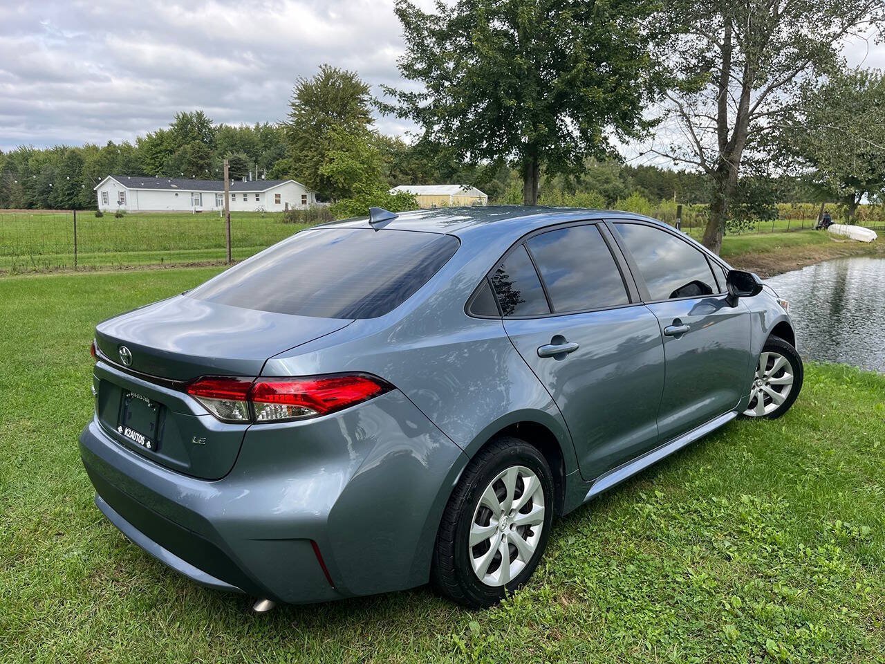 Used 2021 Toyota Corolla LE w/ Carpet Mat Package (TMS) FWD image 7