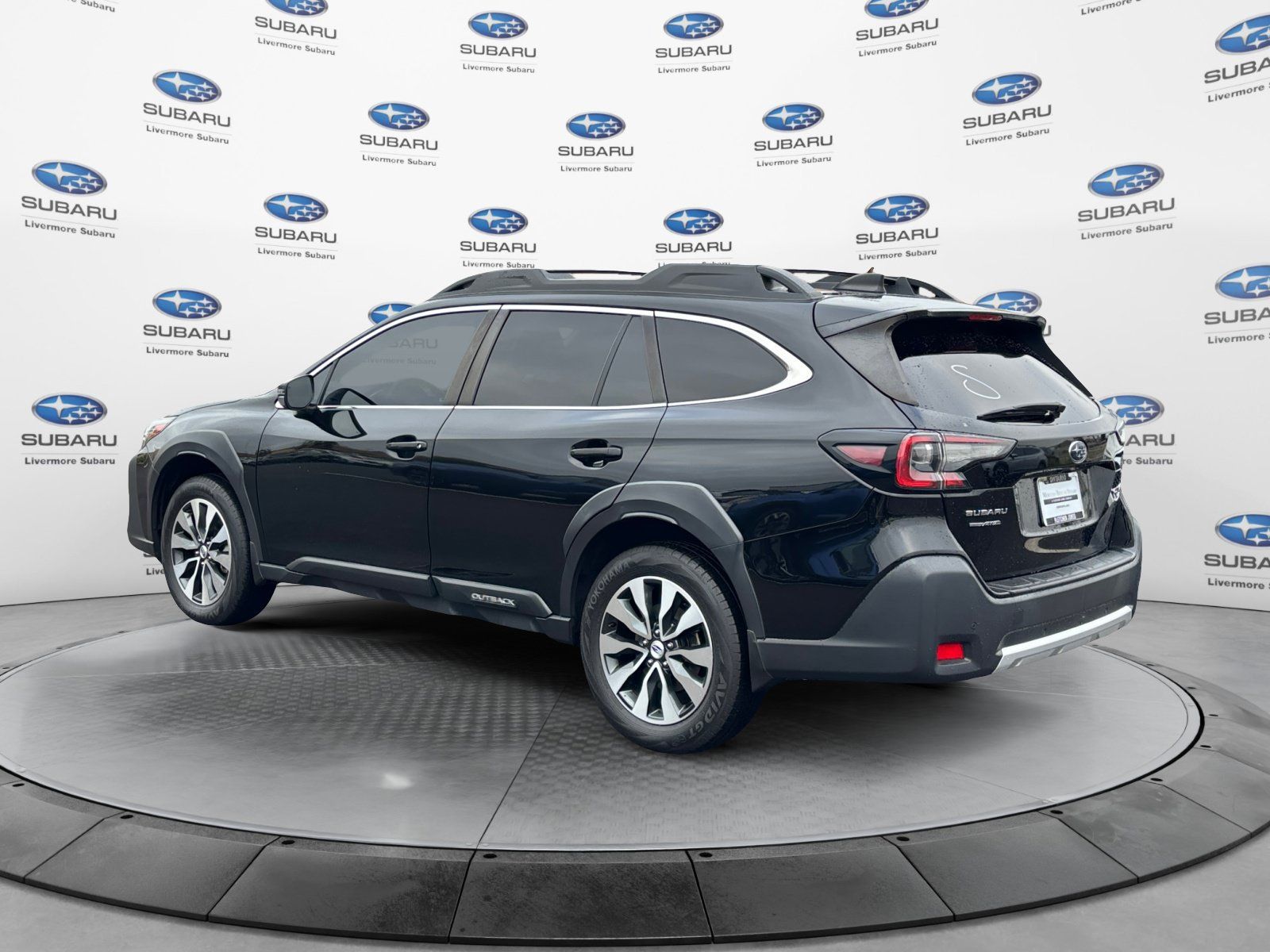 Used 2023 Subaru Outback Limited XT AWD/4WD image 5
