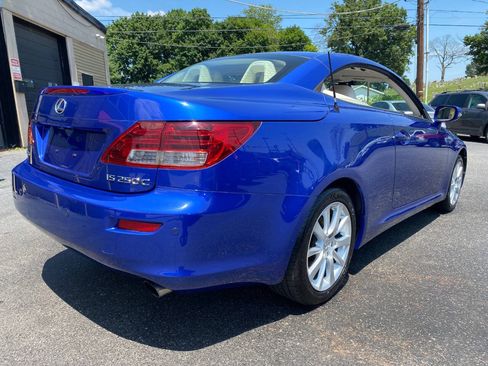 Used 2010 Lexus IS 250C w/ Luxury Pkg RWD image 11