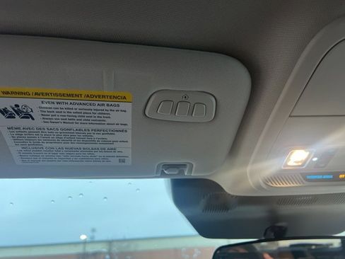 Used 2025 Ford Explorer Active w/ Active Comfort Package image 33