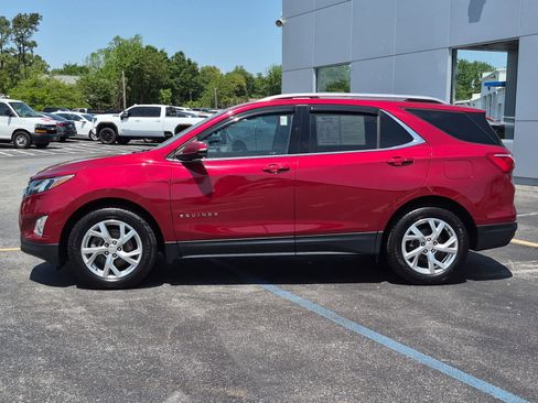 Used 2018 Chevrolet Equinox LT w/ Sun & Infotainment Package AWD/4WD image 5