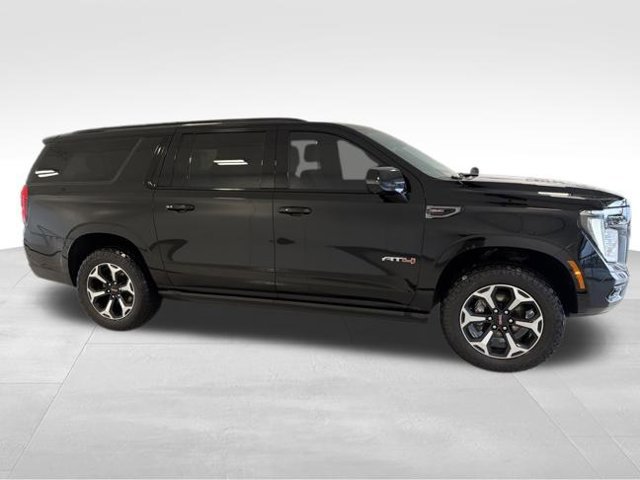 Used 2025 GMC Yukon XL AT4 w/ AT4 Premium Package AWD/4WD image 6
