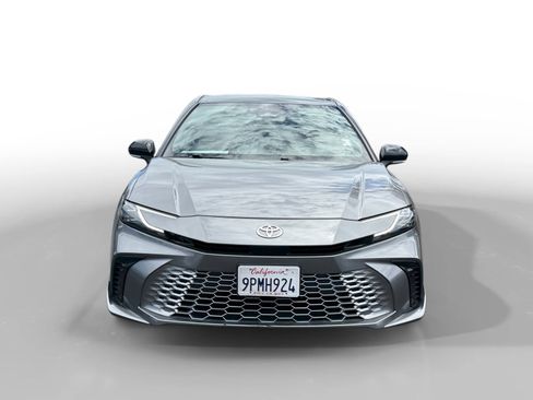 Used 2025 Toyota Camry XSE FWD image 8