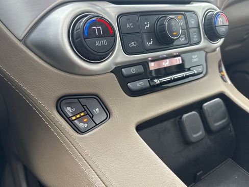 Used 2019 GMC Yukon SLT w/ Premium Edition image 21