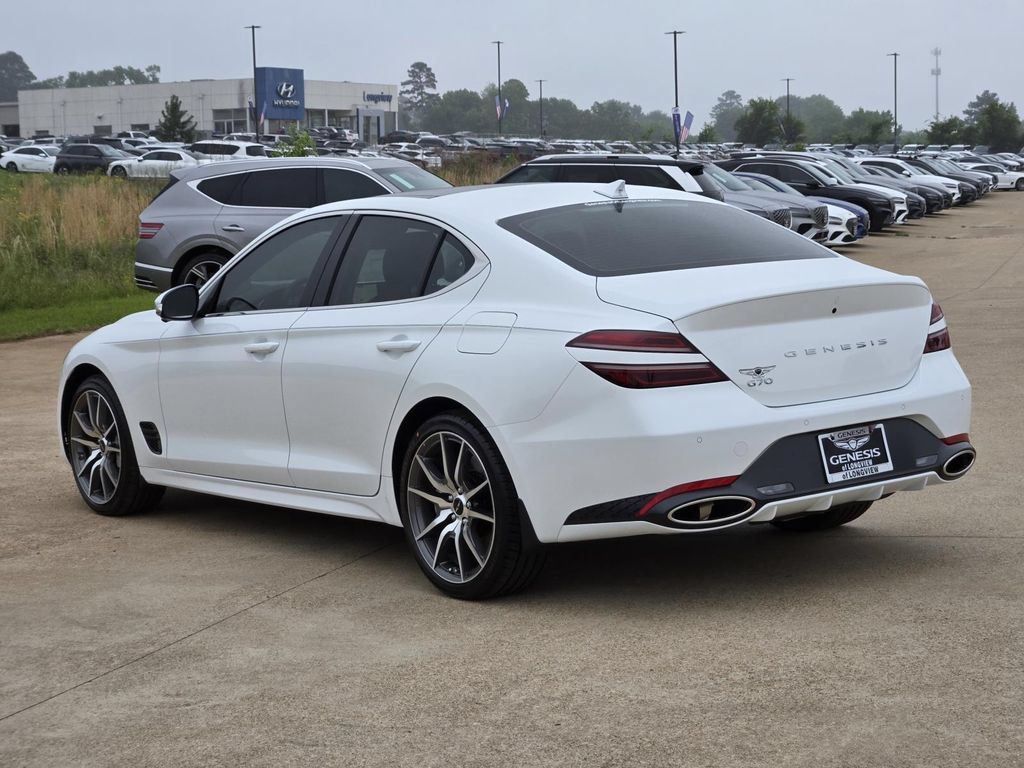 Used 2026 Genesis G70 2.5T Prestige RWD image 3