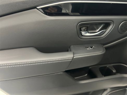 New 2025 Honda Pilot EX-L image 17