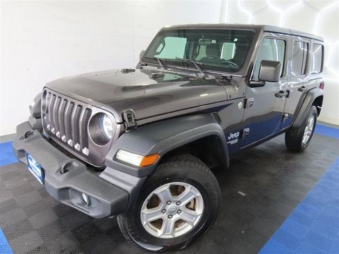 Used 2020 Jeep Wrangler Unlimited Sport S image 4