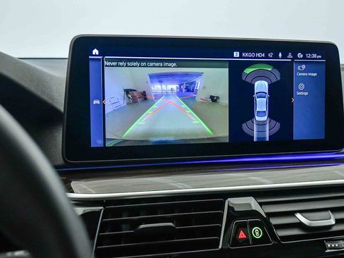 Certified 2022 BMW 530i w/ Convenience Package image 29