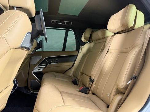 Used 2025 Land Rover Range Rover Autobiography AWD/4WD image 25
