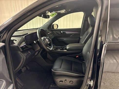 Used 2025 Buick Enclave Sport Touring image 14