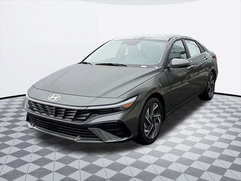 New 2026 Hyundai Elantra Limited FWD image 4