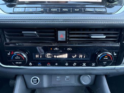 Certified 2023 Nissan Rogue SL w/ SL Premium Package image 26