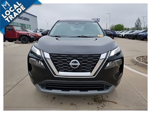 Used 2023 Nissan Rogue S AWD/4WD image 3