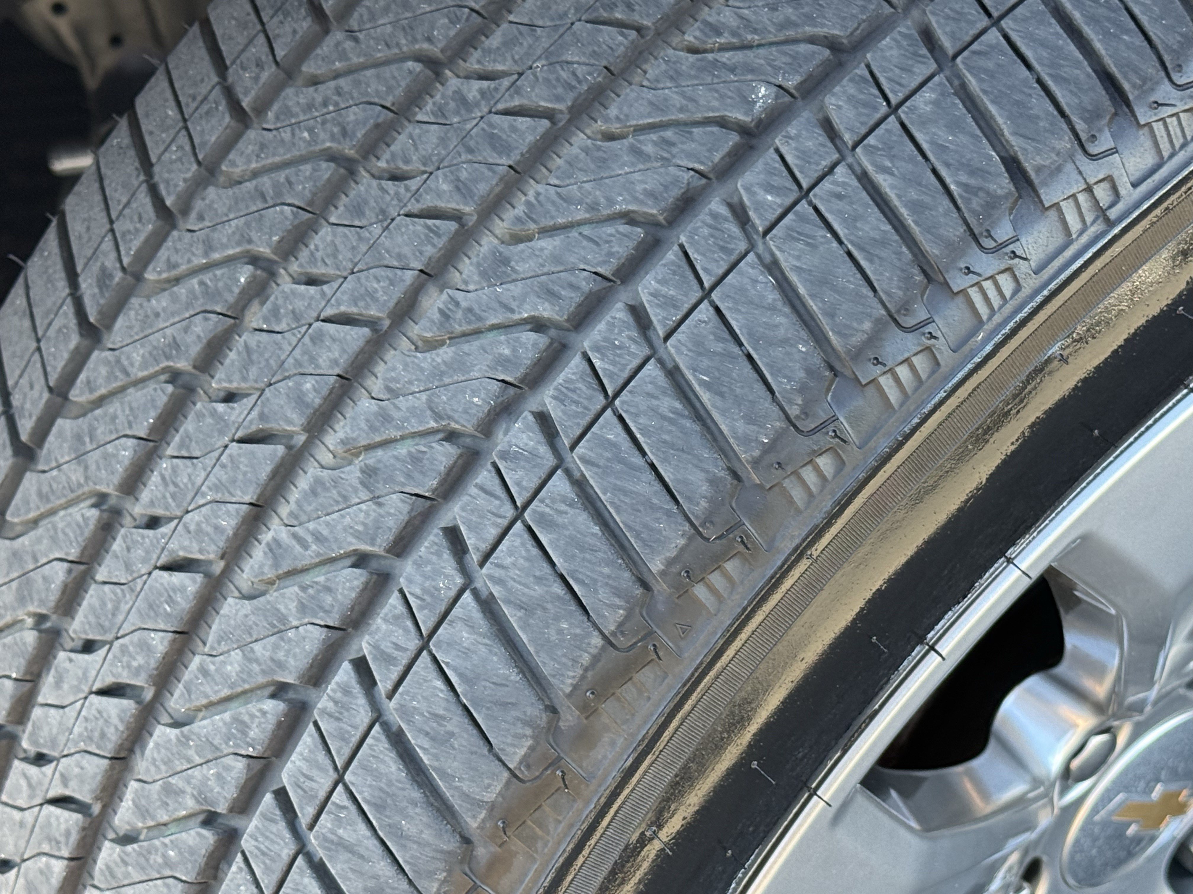 Used 2025 Chevrolet Tahoe Premier AWD/4WD image 8