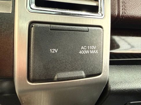 Used 2015 Ford F150 Platinum w/ Equipment Group 701A Luxury image 39