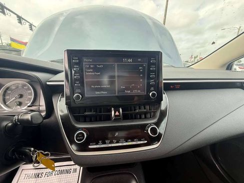 Used 2020 Toyota Corolla LE FWD image 20