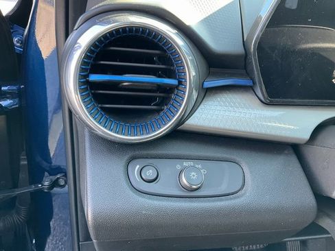 Used 2024 Chevrolet Trax LT w/ Driver Confidence Package image 8