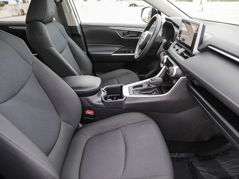 Certified 2025 Toyota RAV4 LE image 17