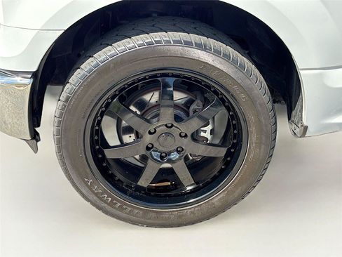 Used 2015 Ford F150 XLT RWD image 27